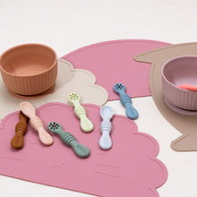 Load image into Gallery viewer, Customsizable Silicone Baby Food Spoon
